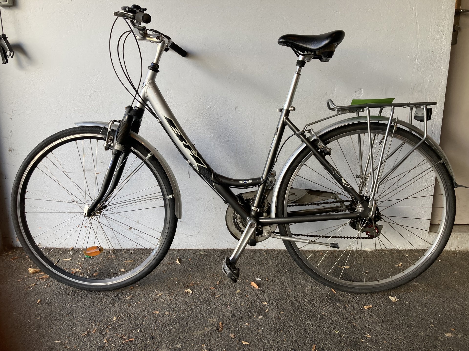 Vélo ville femme 700, cadre alu